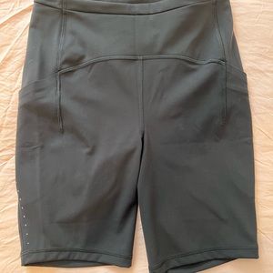 Lululemon swift speed high rise shorts 8” size 6